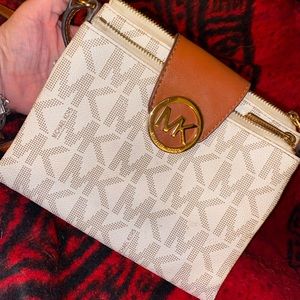 Michael Kors cross body